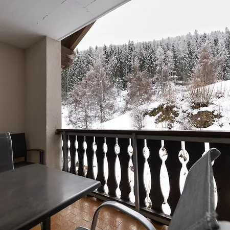 Appartement 2302 Charmante 2,5-zimmer-wohnung Mit Suedbalkon Und Stilvoller Einrichtung