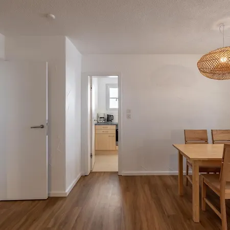 Appartamento 2302 Charmante 2,5-zimmer-wohnung Mit Suedbalkon Und Stilvoller Einrichtung *