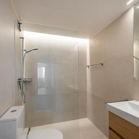 2302 Charmante 2,5-zimmer-wohnung Mit Suedbalkon Und Stilvoller Einrichtung Appartement Vulpera