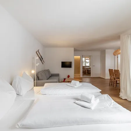 2302 Charmante 2,5-zimmer-wohnung Mit Suedbalkon Und Stilvoller Einrichtung 아파트