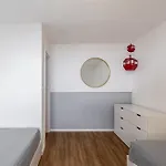 2302 Charmante 2,5-zimmer-wohnung Mit Suedbalkon Und Stilvoller Einrichtung *